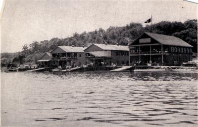 康奈尔船屋，摄于1948年.